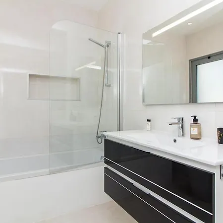 Vistas Mar I - Sea View & Privat Jacuzzi & Pool And Garden וילה אלבופיירה